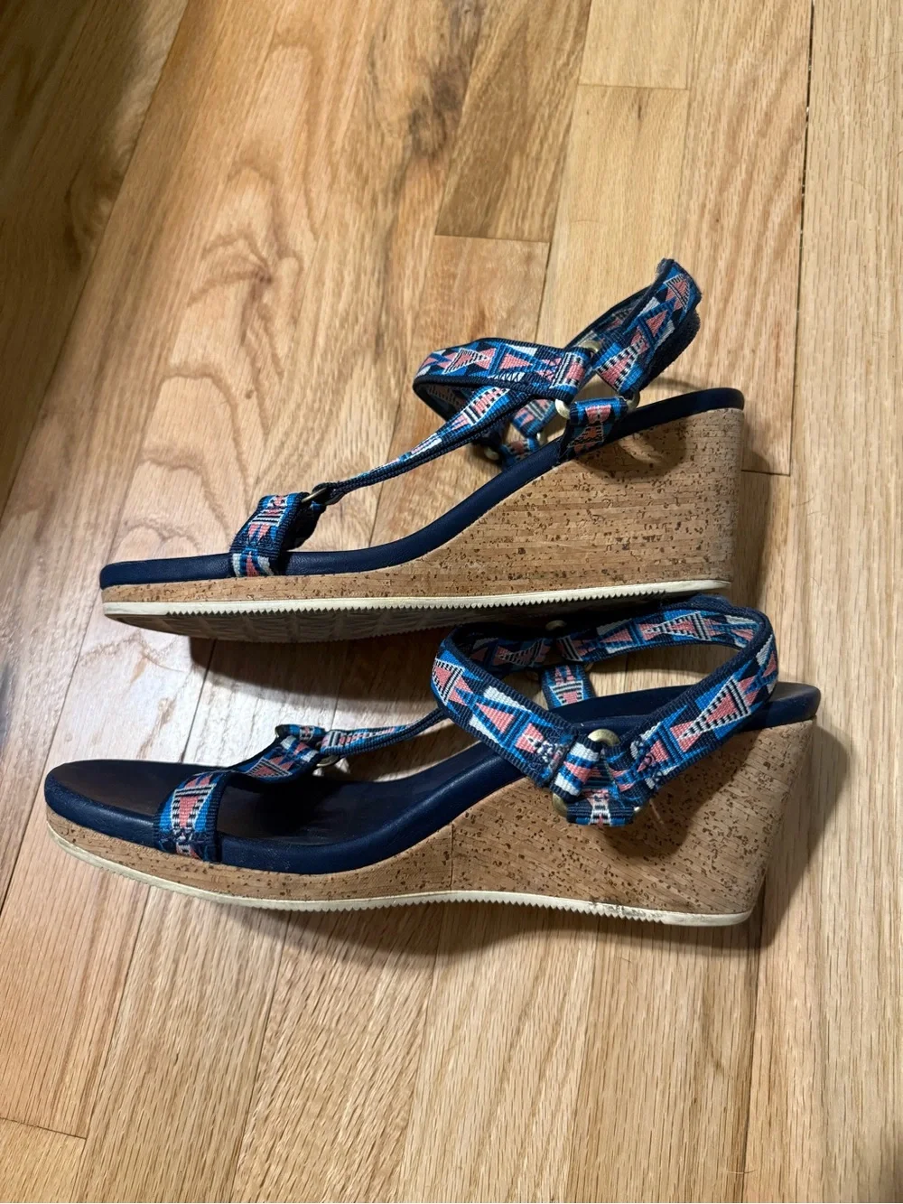 Teva Women’s Arabelle Wedge Sandals Blue Geometric Size 9.5 EUC